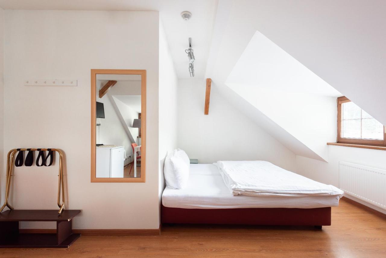 Apartman Muzeum Obchodu Karlštejn Exteriör bild