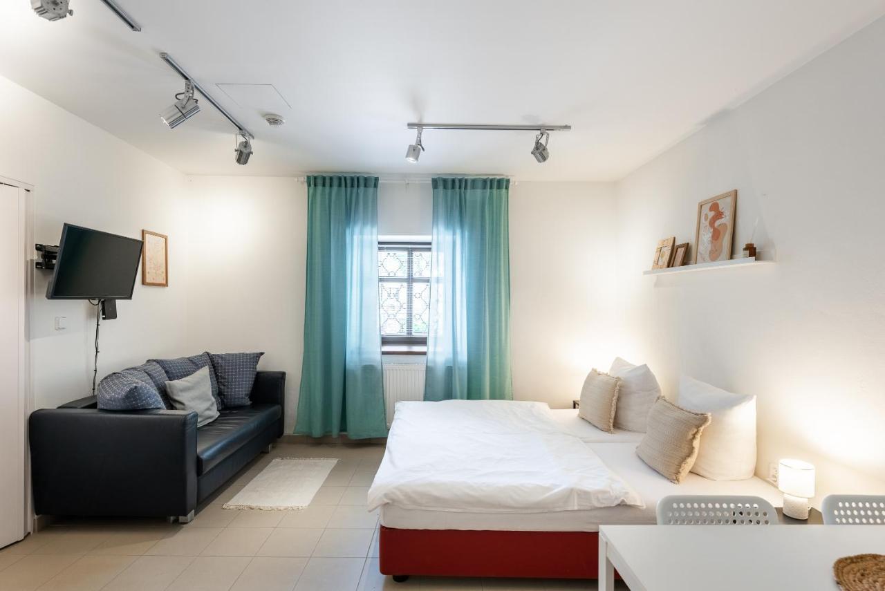 Apartman Muzeum Obchodu Karlštejn Exteriör bild