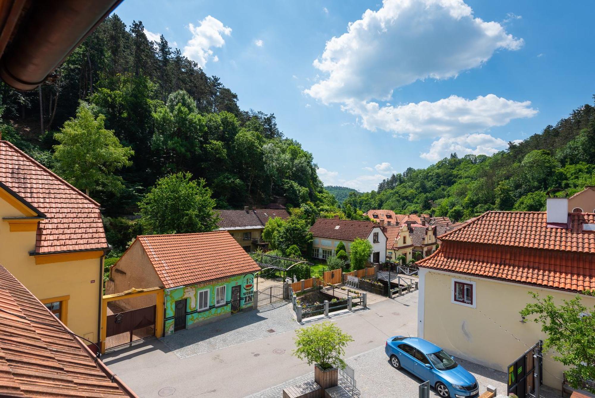 Apartman Muzeum Obchodu Karlštejn Exteriör bild